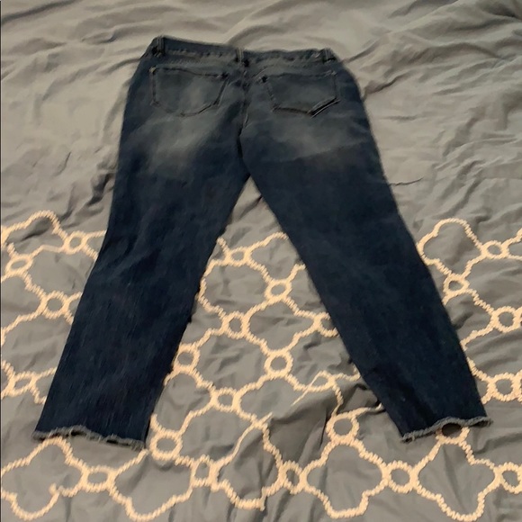 Distraught skinny dark jeans - Picture 3 of 4